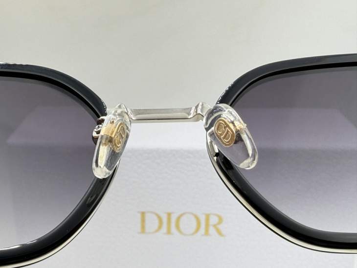 Picture of Dior Sunglasses _SKUfw80879542fw
